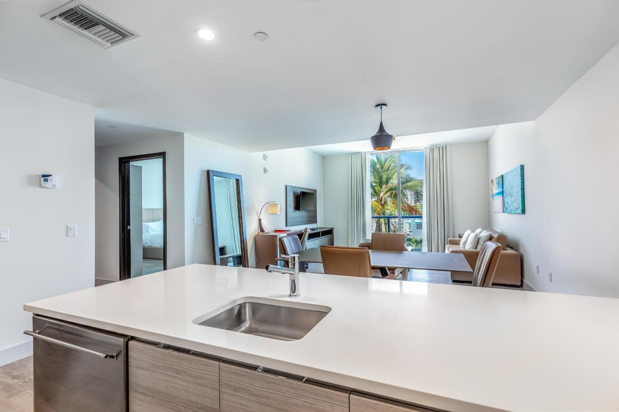 Stylish Private Beach Condo In Hollywood Fl, 3Min Walk To Hollywood Beach المظهر الخارجي الصورة